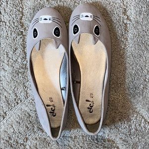 Grey Cat Flats